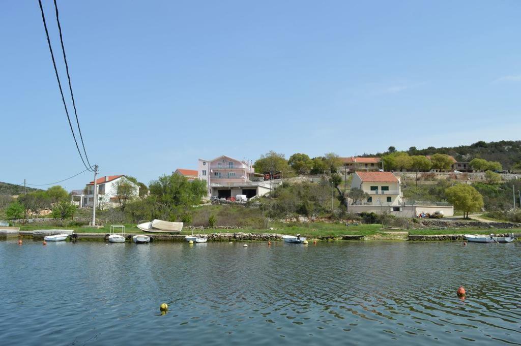Apartmani Slavica Sibenik Bagian luar foto