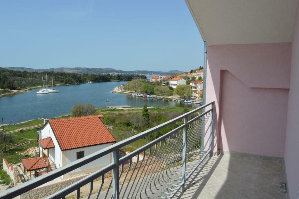 Apartmani Slavica Sibenik Bagian luar foto