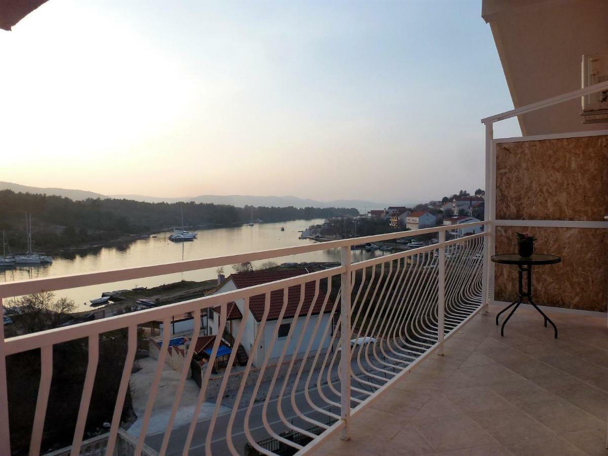 Apartmani Slavica Sibenik Bagian luar foto