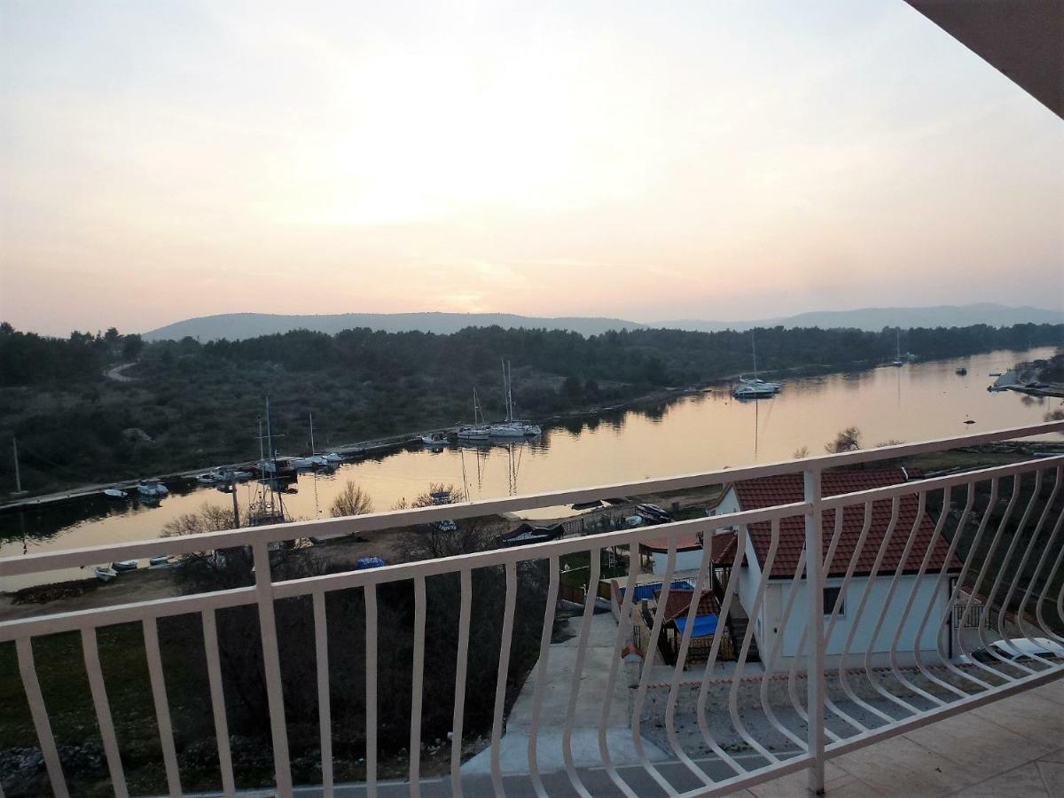 Apartmani Slavica Sibenik Bagian luar foto