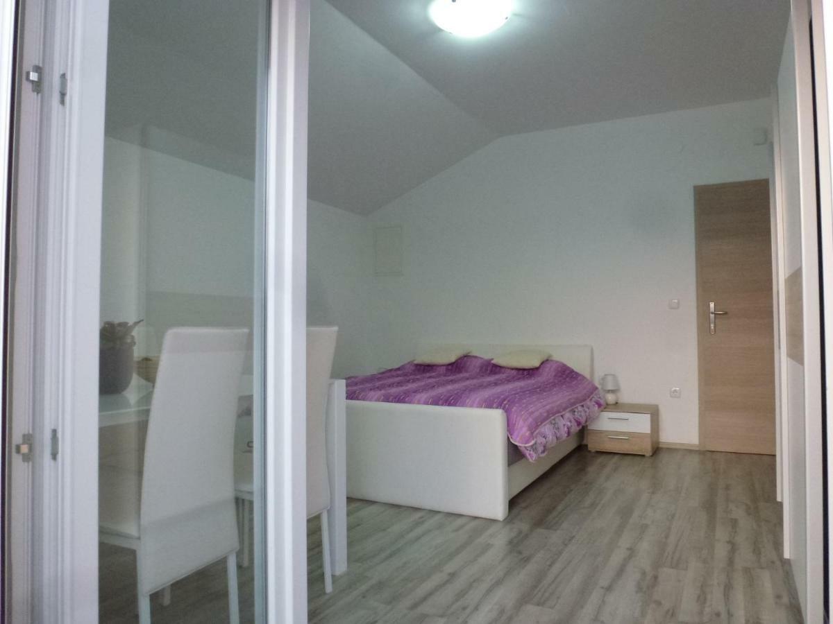 Apartmani Slavica Sibenik Bagian luar foto