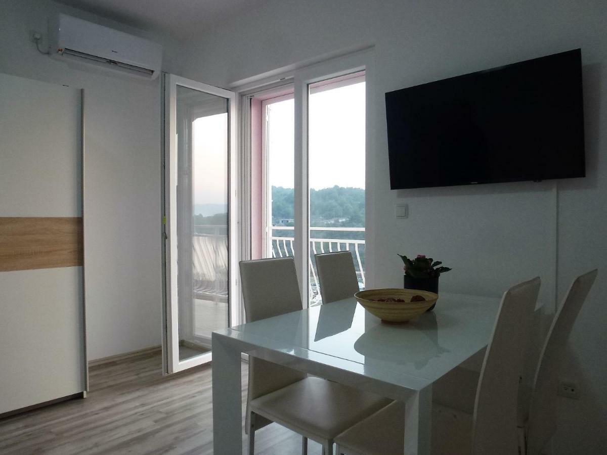 Apartmani Slavica Sibenik Bagian luar foto