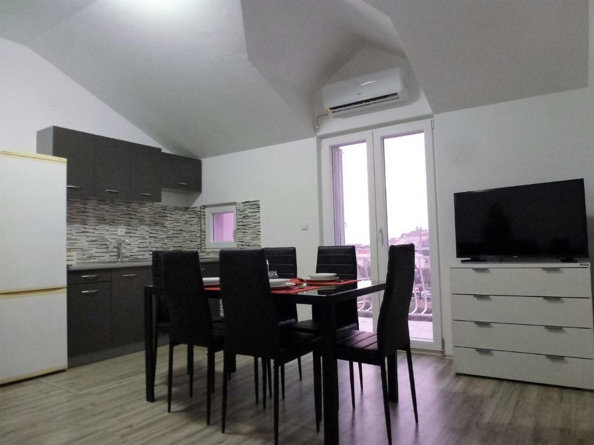 Apartmani Slavica Sibenik Bagian luar foto