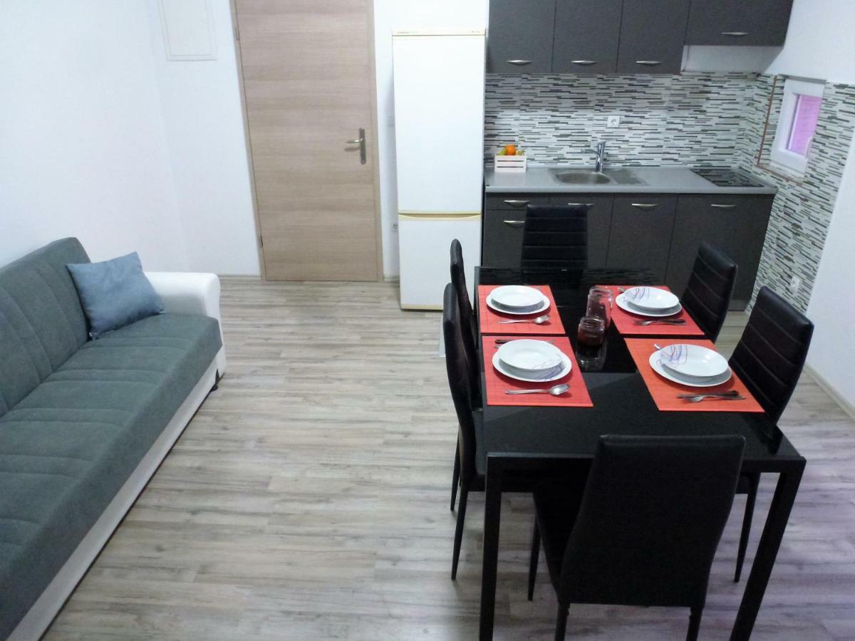 Apartmani Slavica Sibenik Bagian luar foto