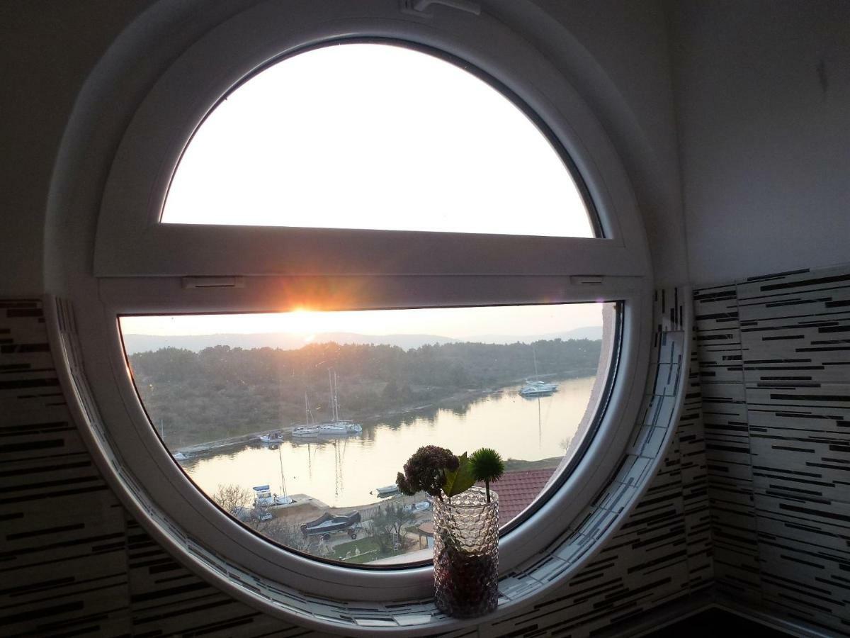 Apartmani Slavica Sibenik Bagian luar foto