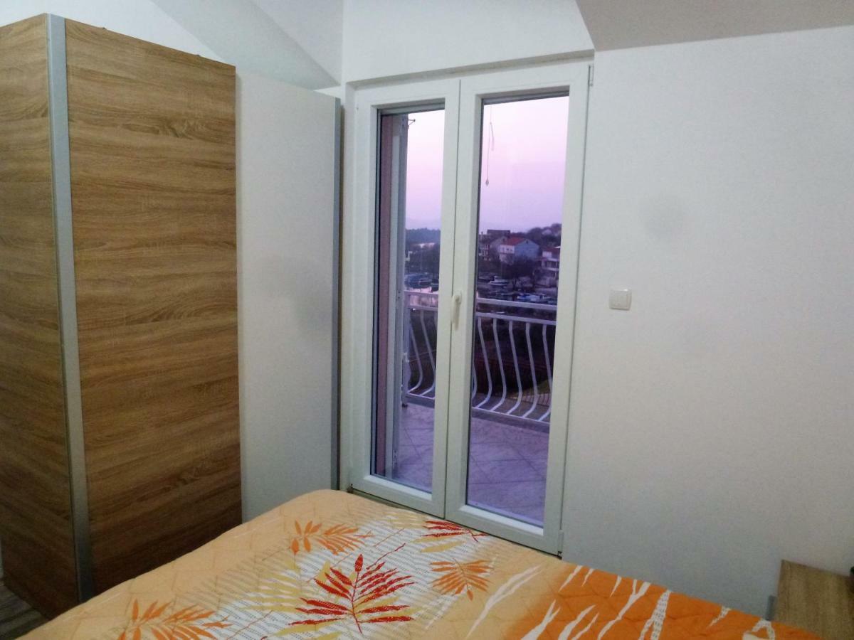 Apartmani Slavica Sibenik Bagian luar foto