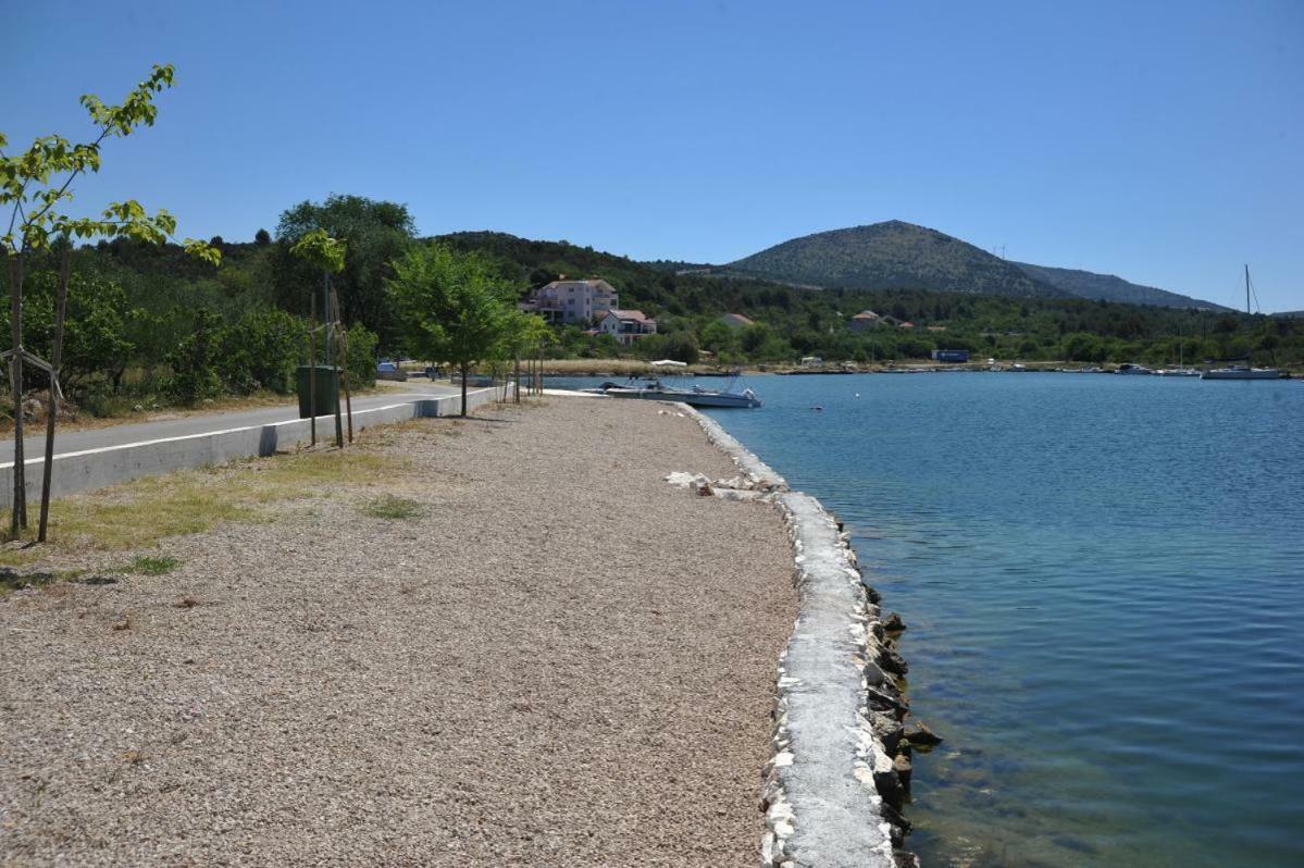 Apartmani Slavica Sibenik Bagian luar foto